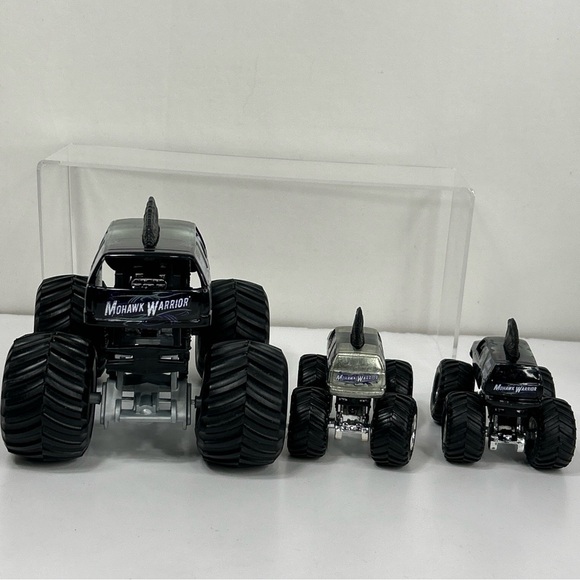 Hot Wheels Monster Jam Truck Mohawk Warrior Lot 1:64 1:24 - Picture 3 of 13